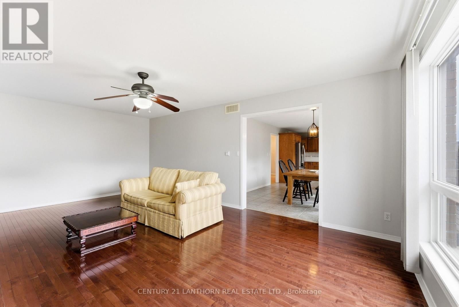 26 LINDEN LANE Image 17