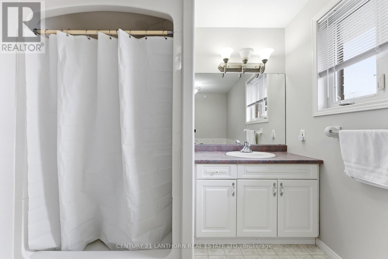 26 LINDEN LANE Image 23