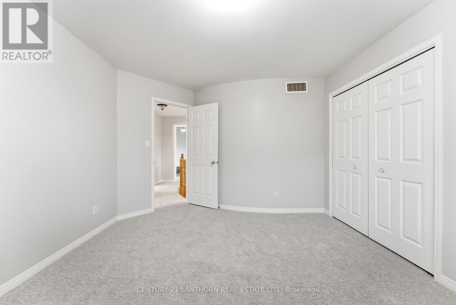 26 LINDEN LANE Image 30