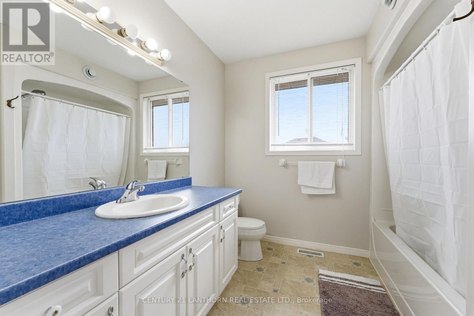 26 LINDEN LANE Image 34