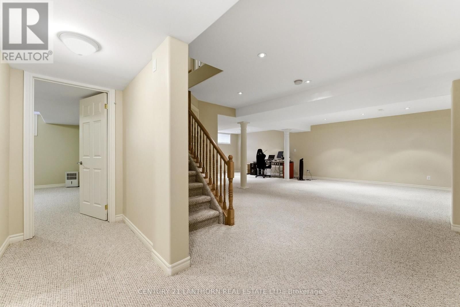 26 LINDEN LANE Image 36