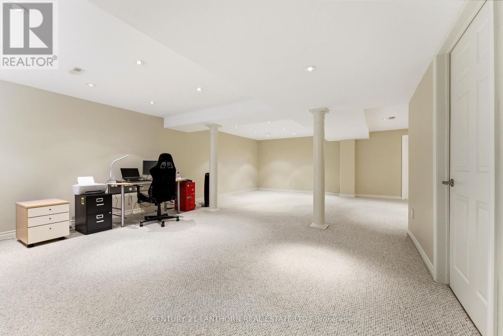 26 LINDEN LANE Image 38