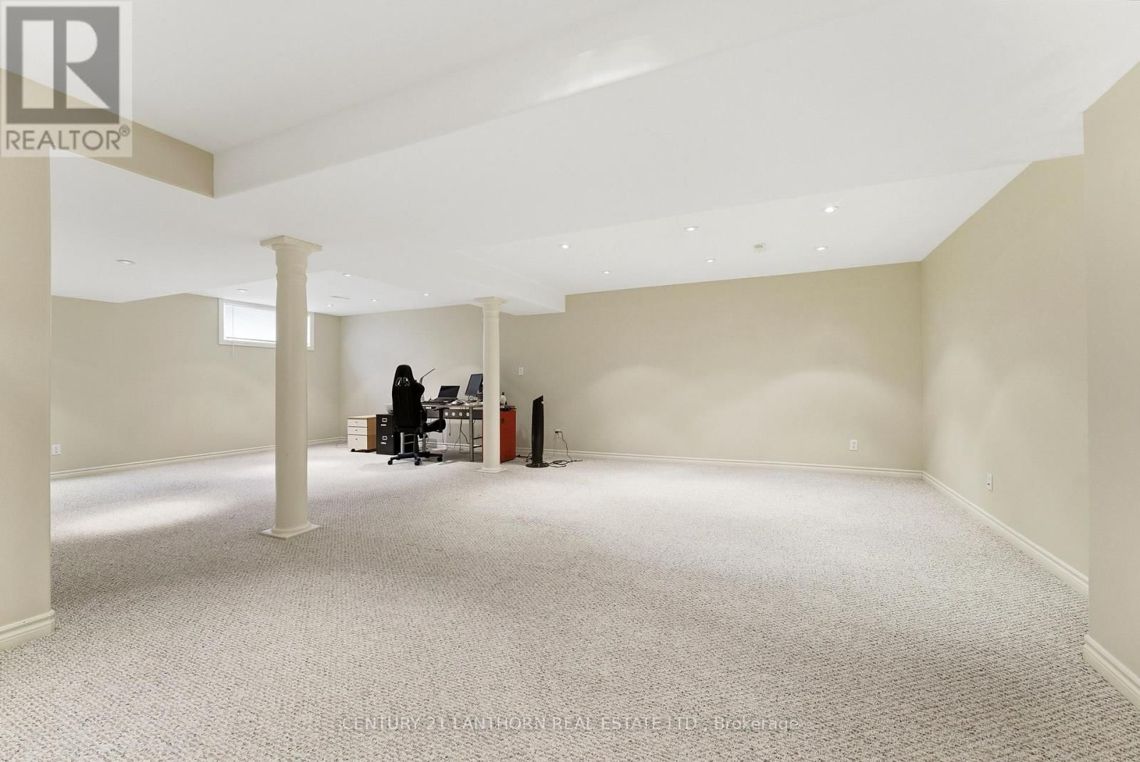 26 LINDEN LANE Image 39