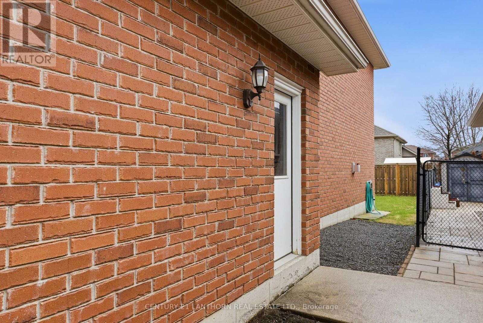 26 LINDEN LANE Image 43