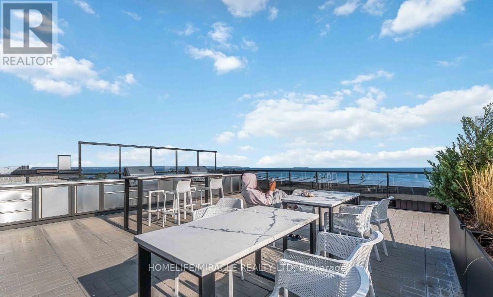 510 - 600 NORTH SERVICE ROAD Image 15