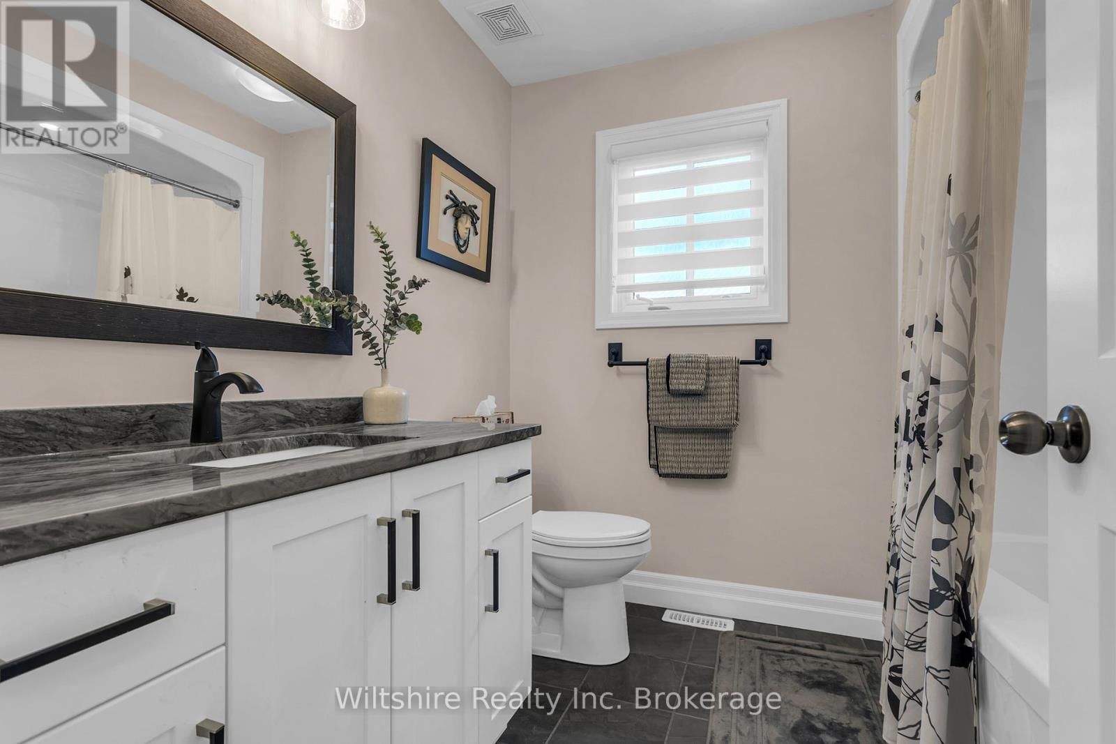 1 HONEY BEND Image 22