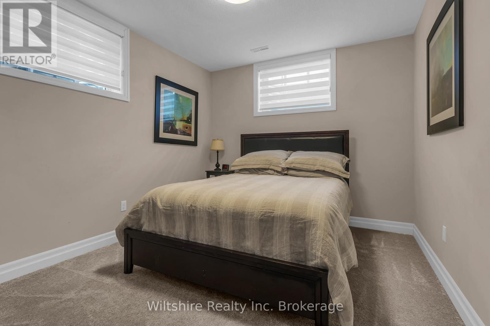 1 HONEY BEND Image 32