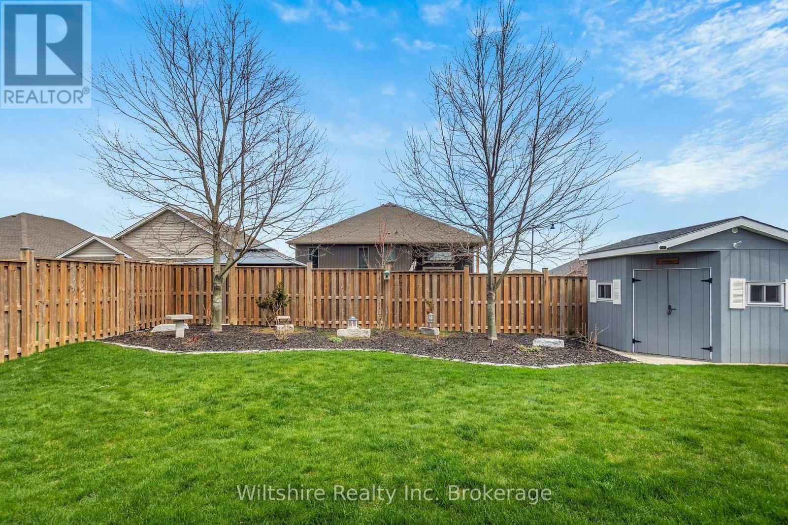 1 HONEY BEND Image 36