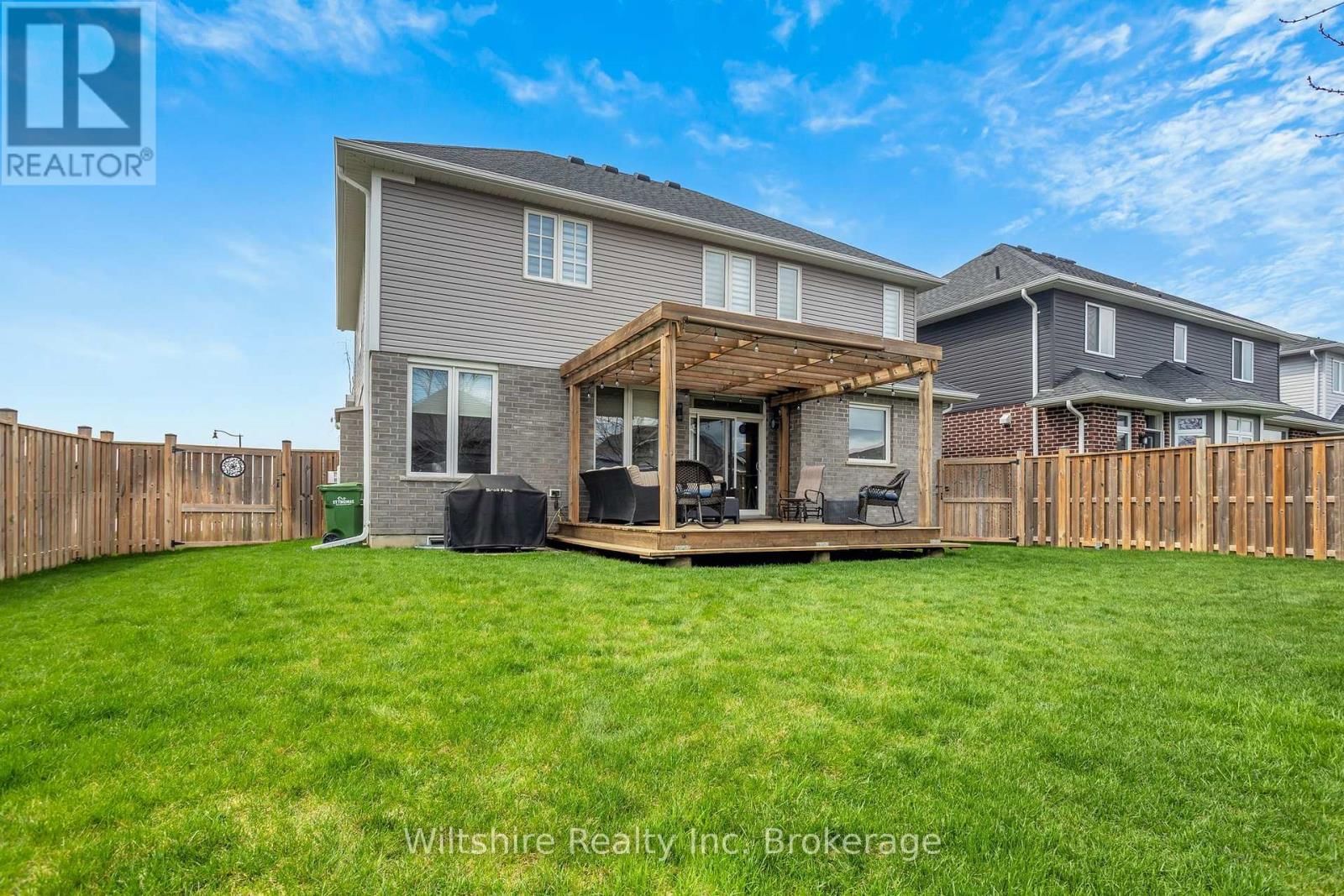 1 HONEY BEND Image 38