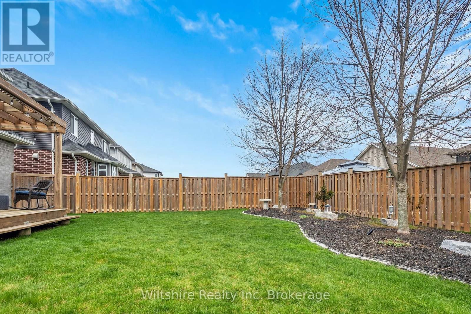 1 HONEY BEND Image 40