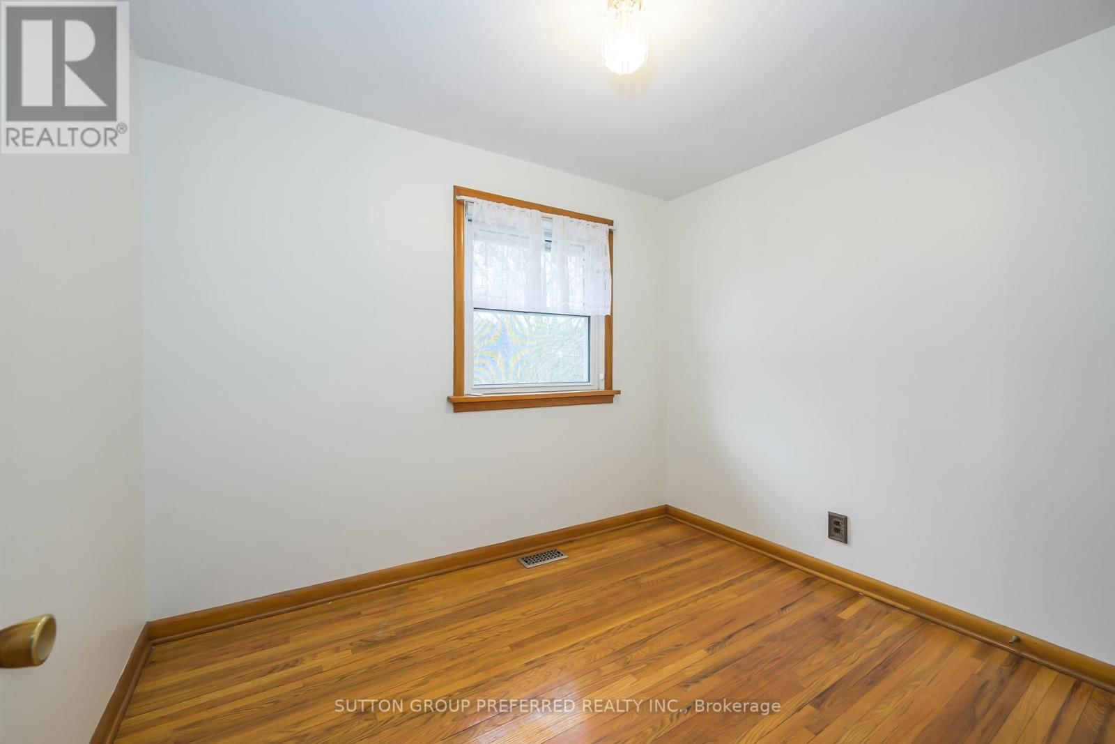 164 MCKEAND STREET Image 33