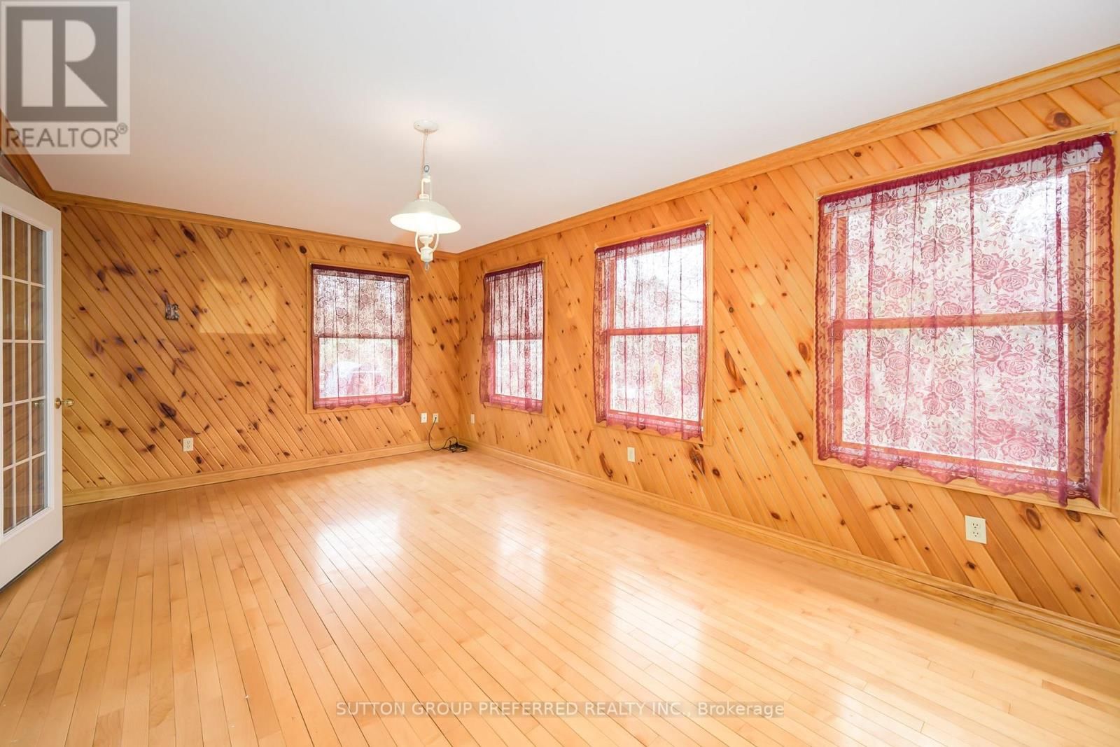 164 MCKEAND STREET Image 37