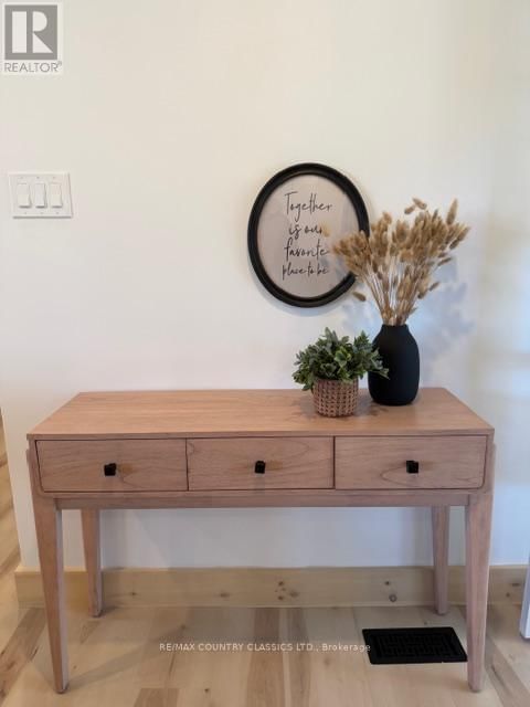 31 SPRUCEDALE STREET Image 10