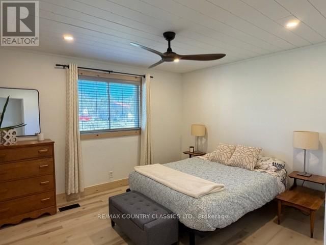 31 SPRUCEDALE STREET Image 8