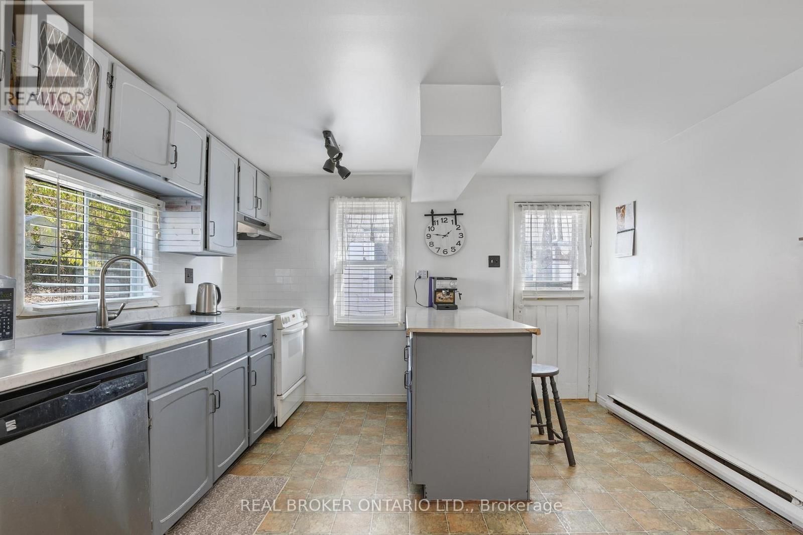 79 & 85 BRIDGE STREET Image 10