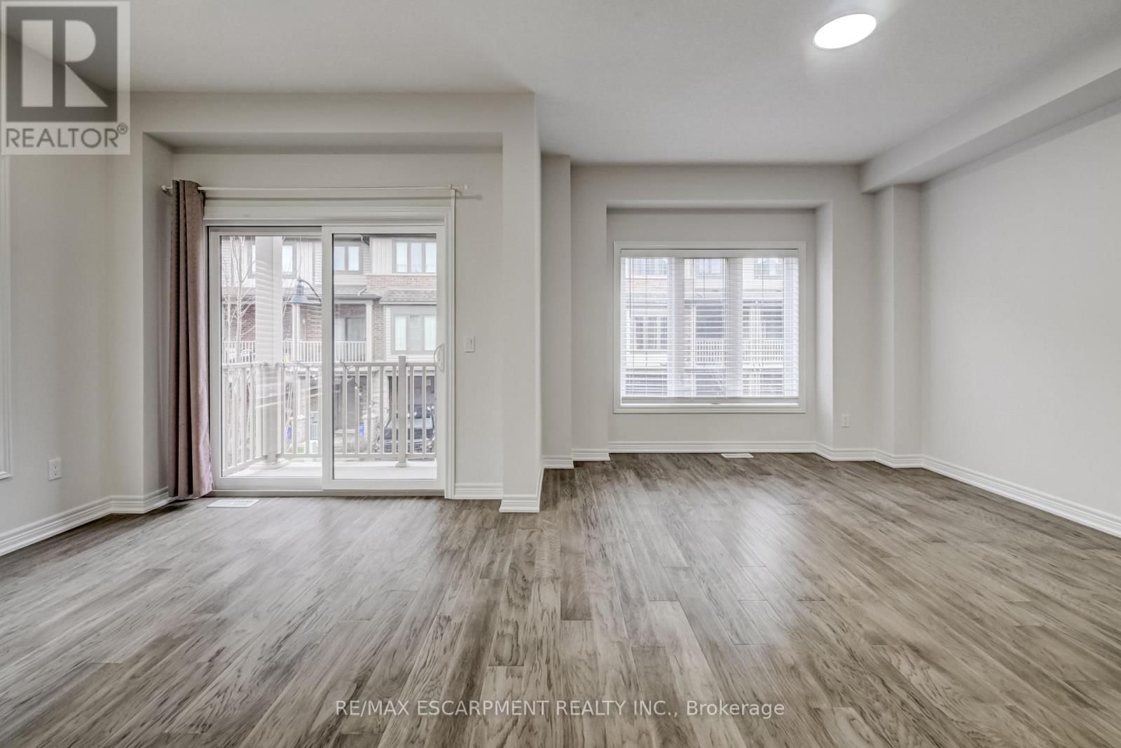 23 RIDGESIDE LANE WEST Image 15