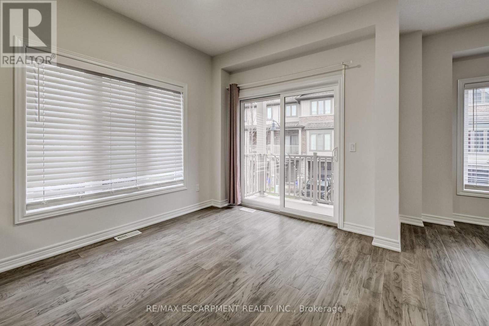 23 RIDGESIDE LANE WEST Image 18