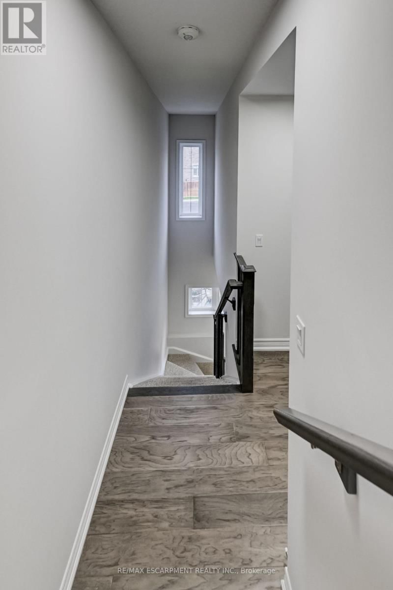 23 RIDGESIDE LANE WEST Image 20