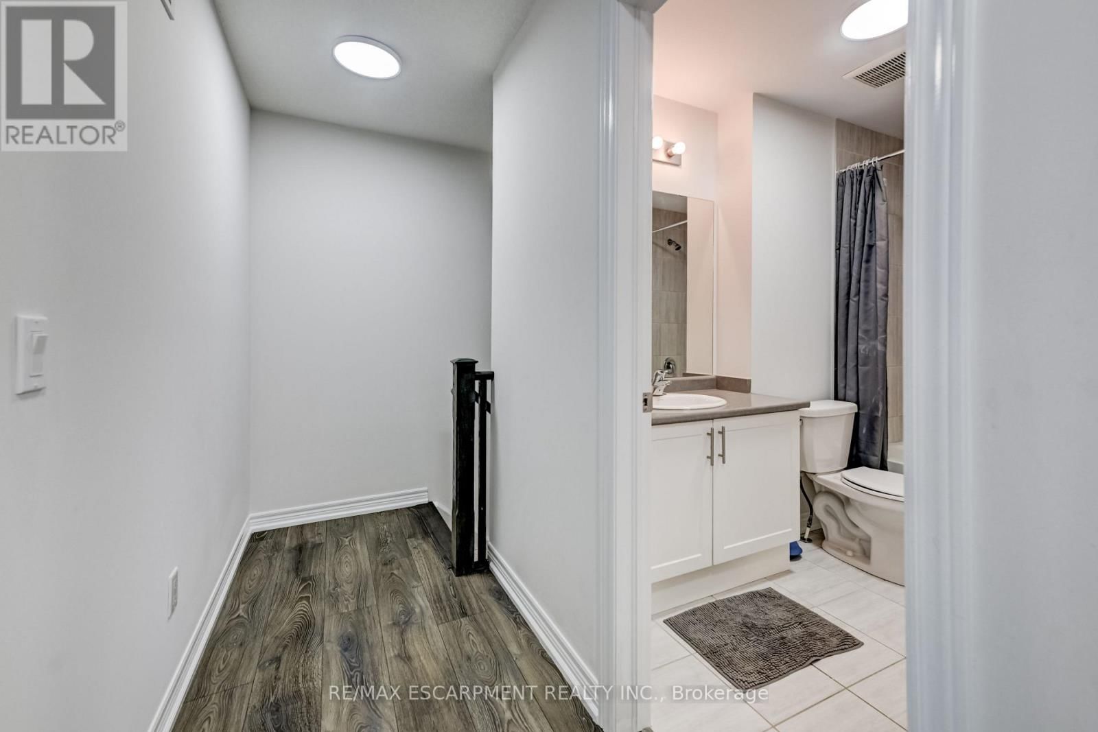 23 RIDGESIDE LANE WEST Image 24