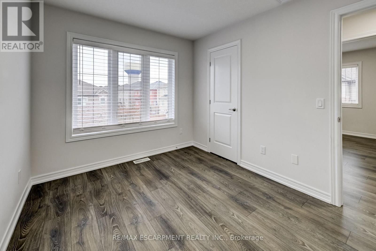 23 RIDGESIDE LANE WEST Image 25