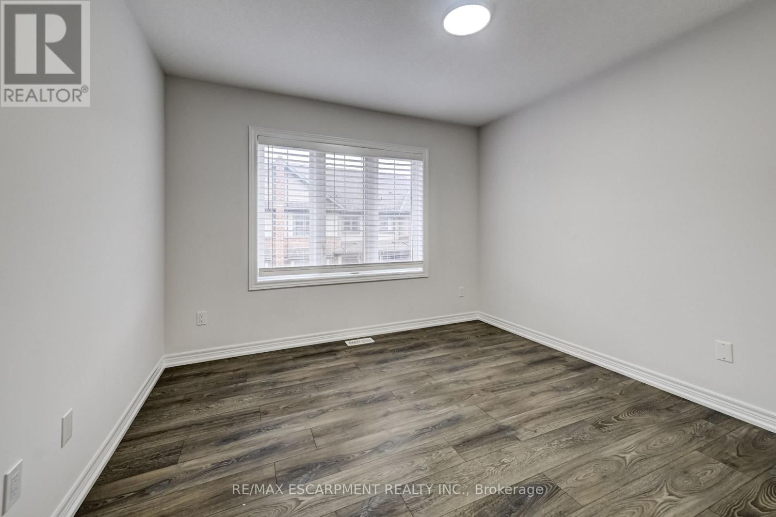 23 RIDGESIDE LANE WEST Image 28