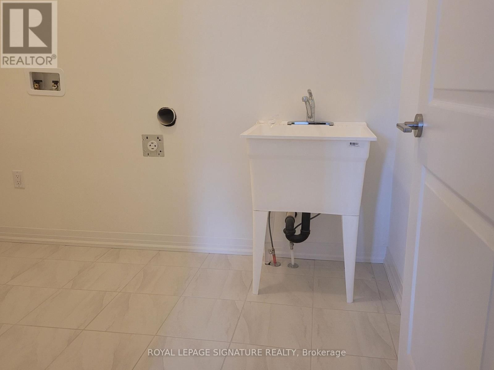 95 MACKLIN STREET Image 36