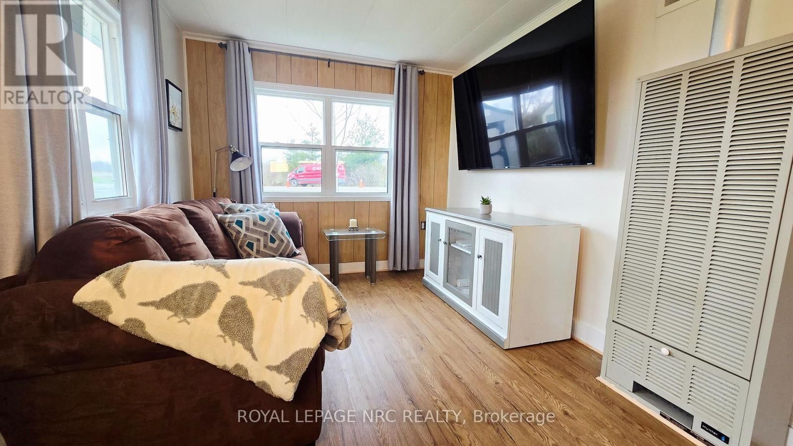 11170 CHURCHILL AVENUE Image 11