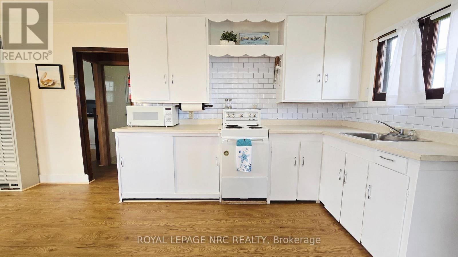 11170 CHURCHILL AVENUE Image 14