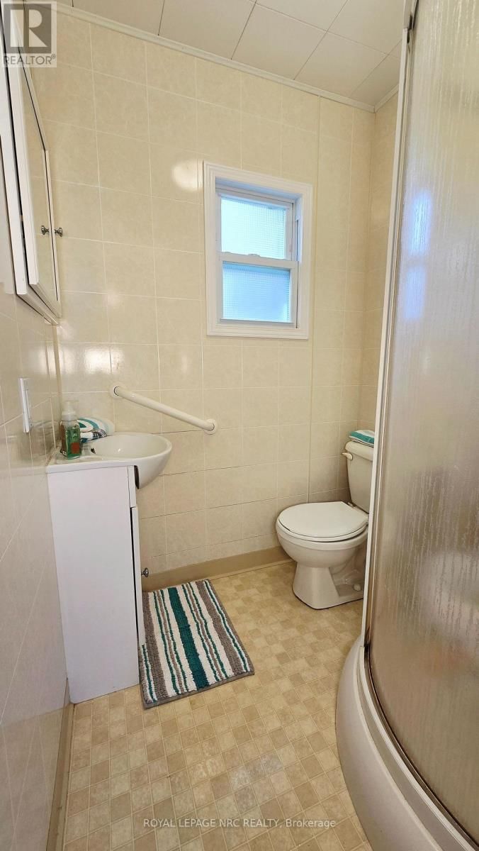 11170 CHURCHILL AVENUE Image 22