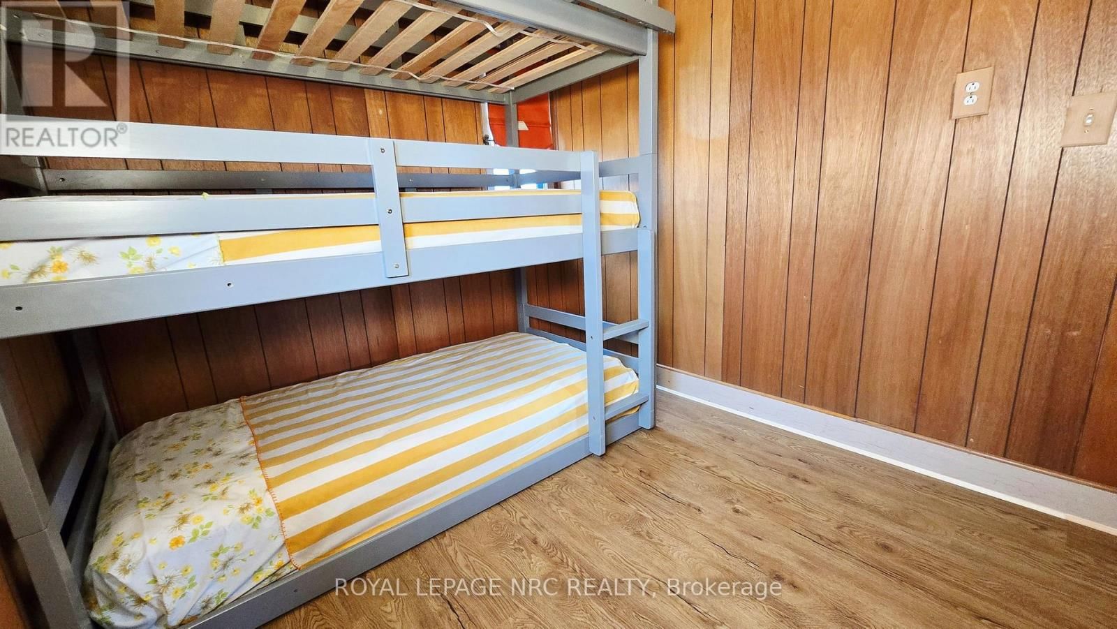 11170 CHURCHILL AVENUE Image 26