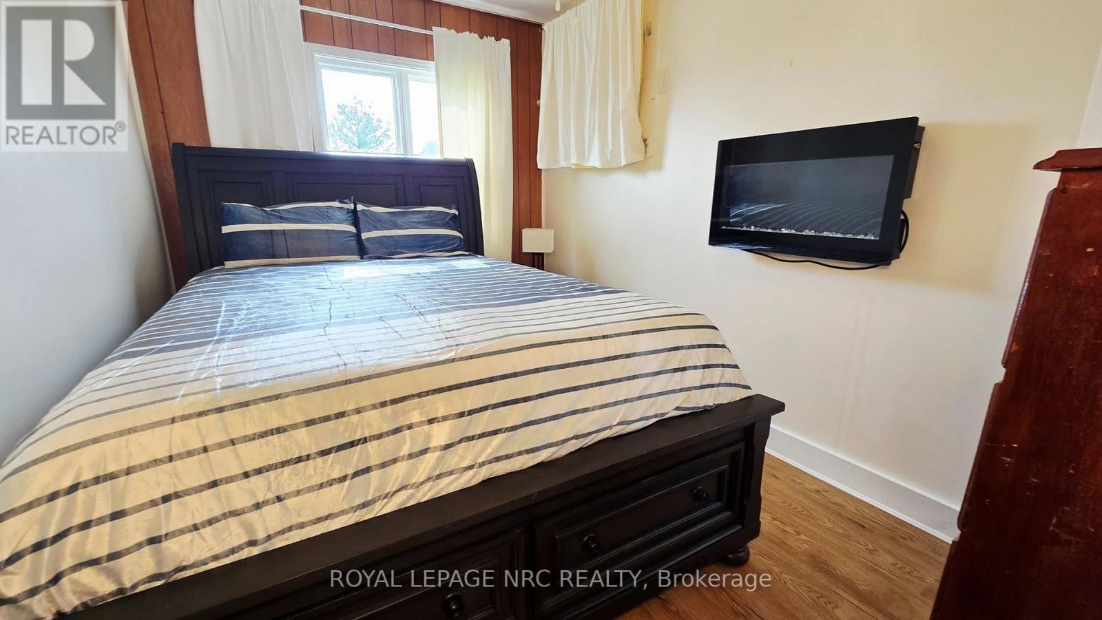 11170 CHURCHILL AVENUE Image 27