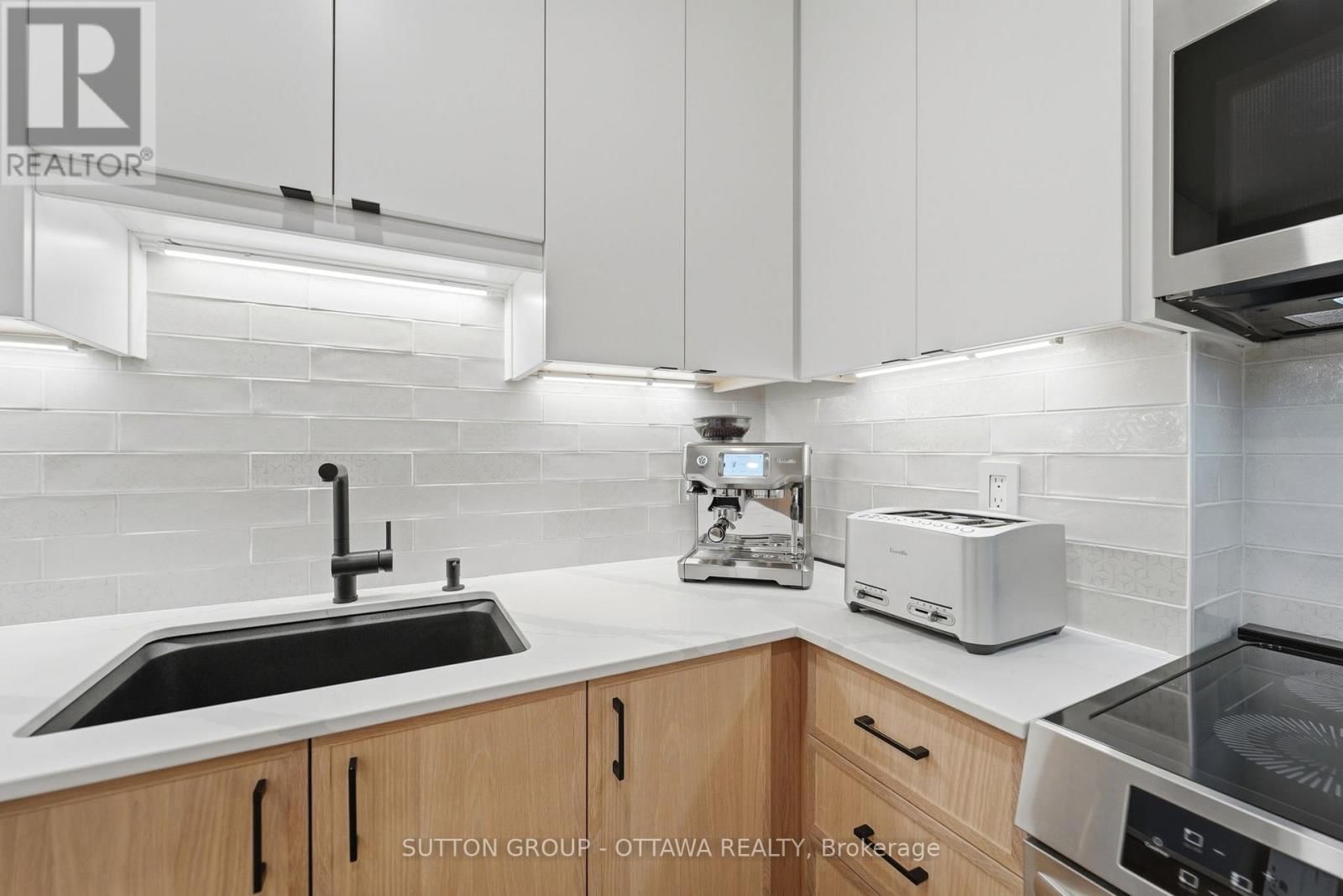 101 - 268 LORRY GREENBERG DRIVE Image 12