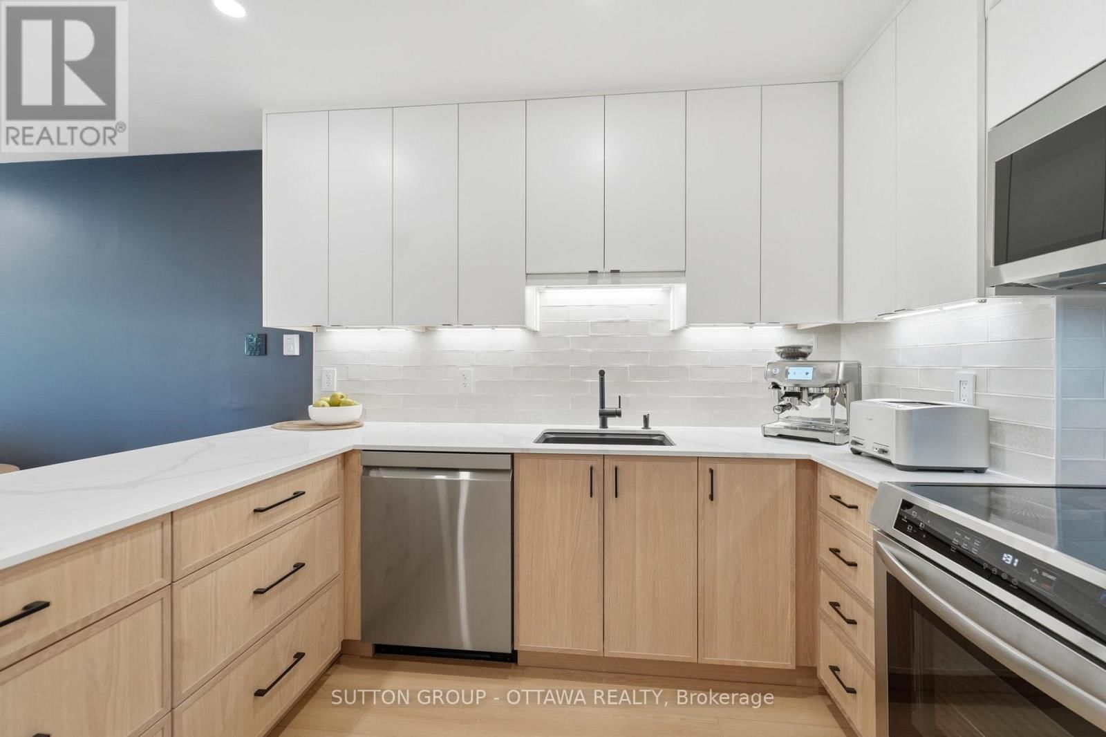 101 - 268 LORRY GREENBERG DRIVE Image 15