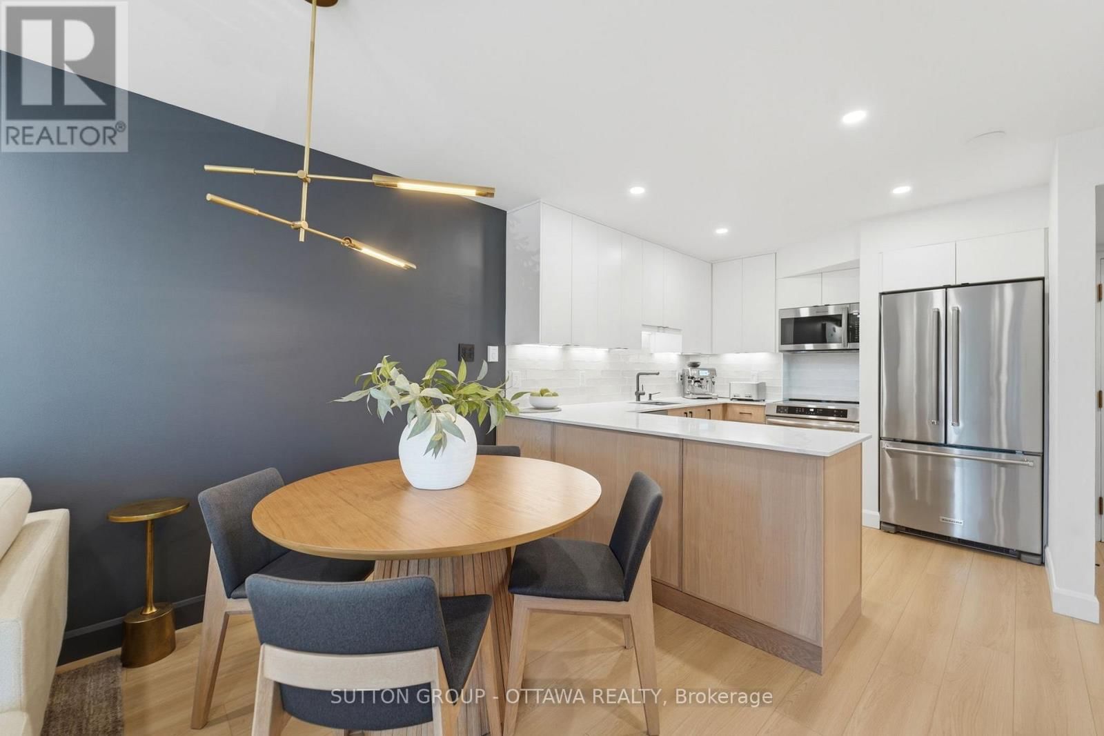 101 - 268 LORRY GREENBERG DRIVE Image 19