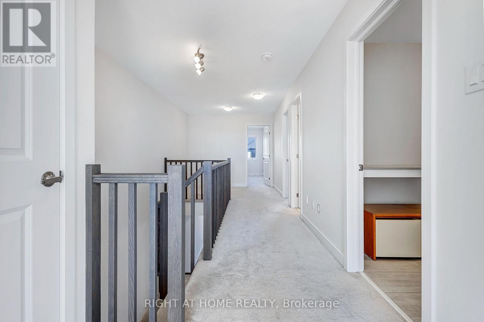 500 TRIANGLE STREET Image 15