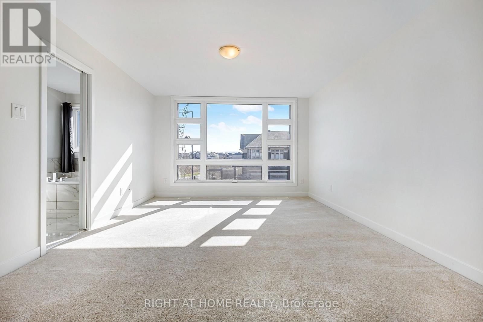 500 TRIANGLE STREET Image 16