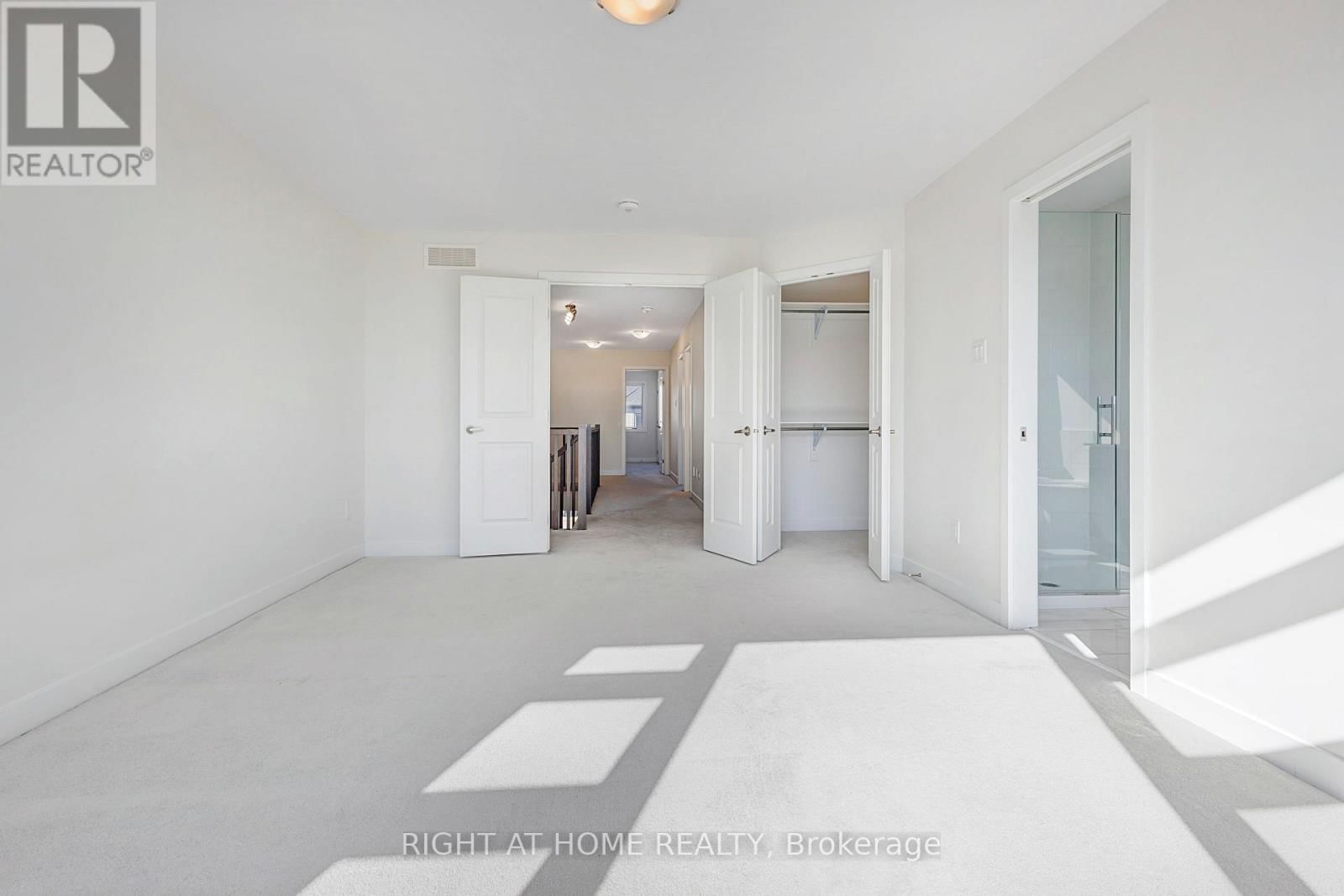 500 TRIANGLE STREET Image 17