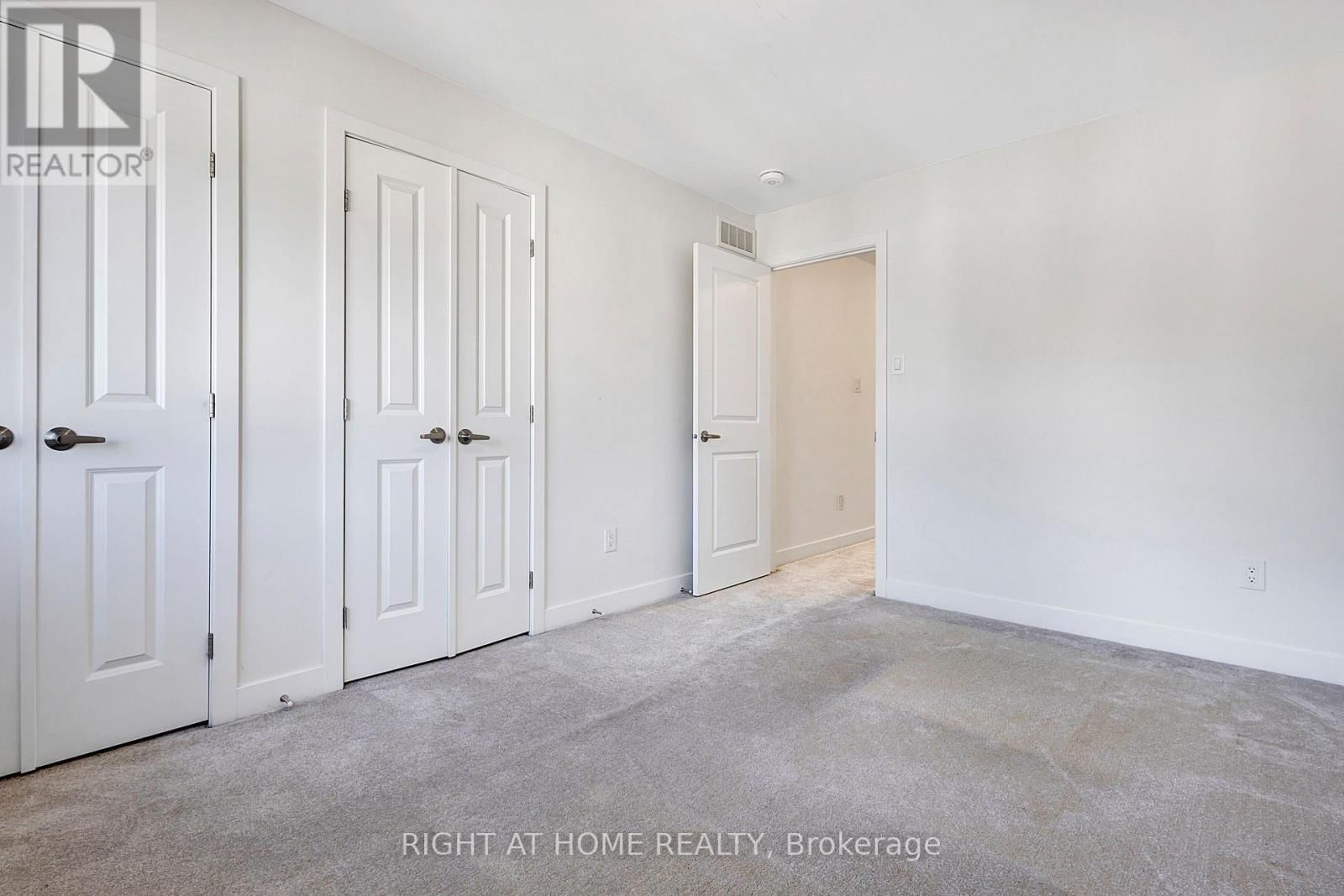 500 TRIANGLE STREET Image 23