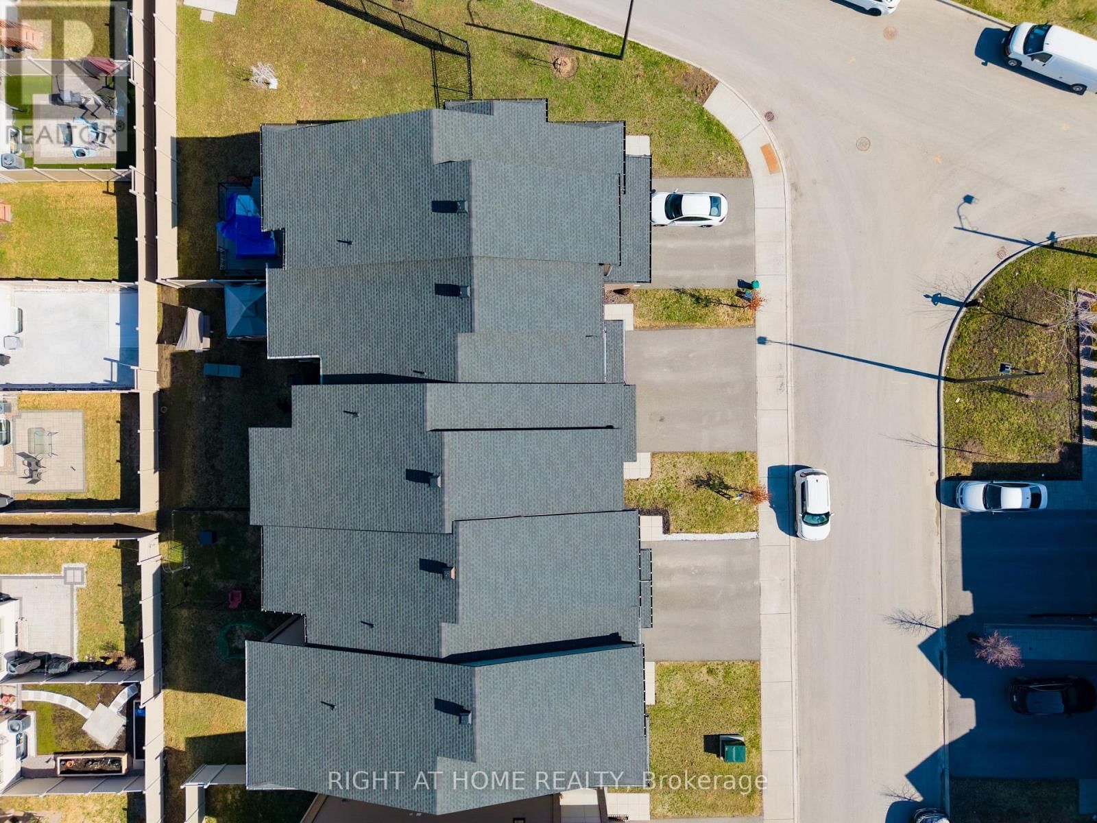 500 TRIANGLE STREET Image 29