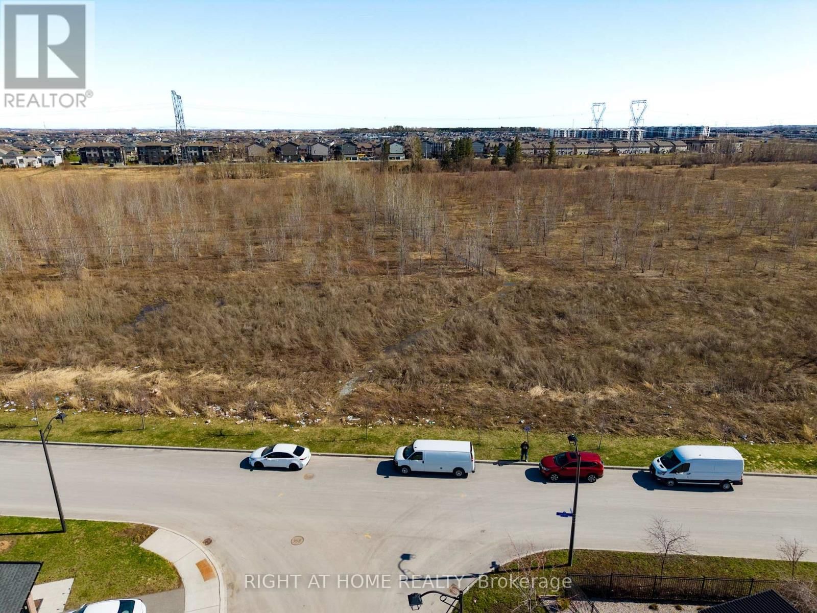 500 TRIANGLE STREET Image 31