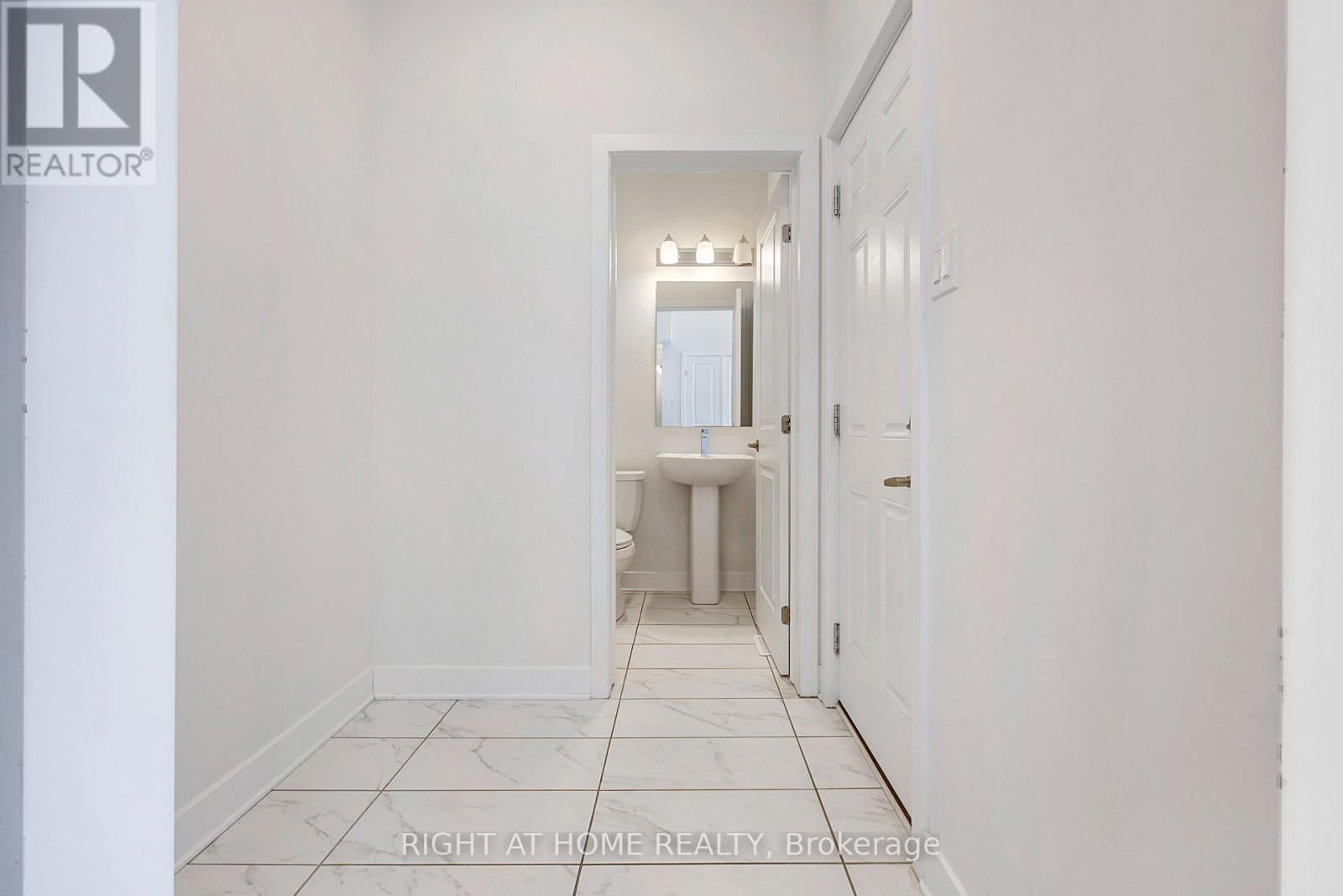 500 TRIANGLE STREET Image 4