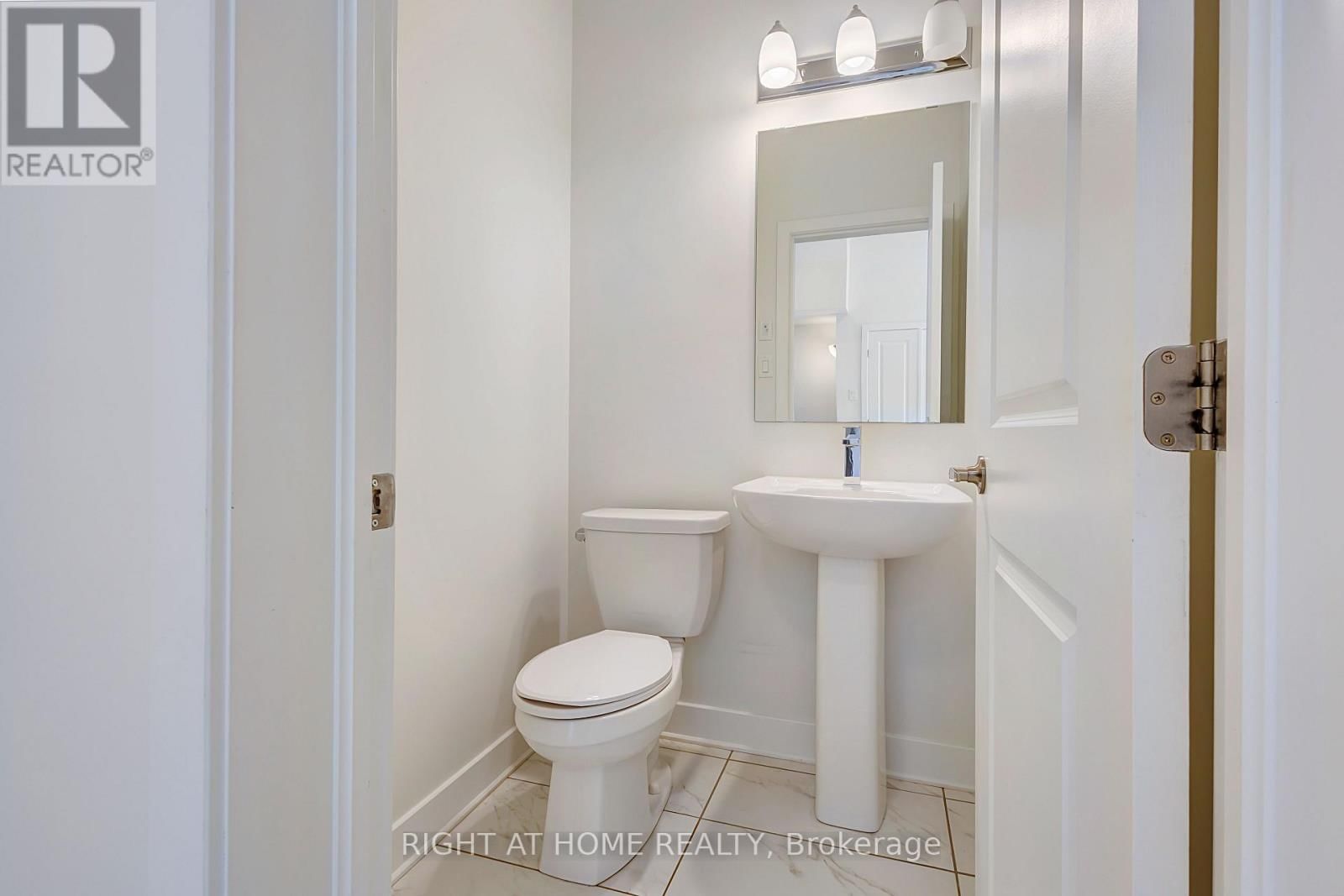 500 TRIANGLE STREET Image 5