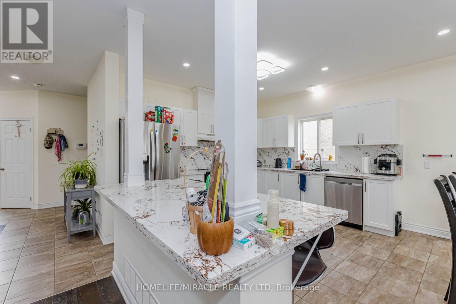 6 HILL STREET Image 16