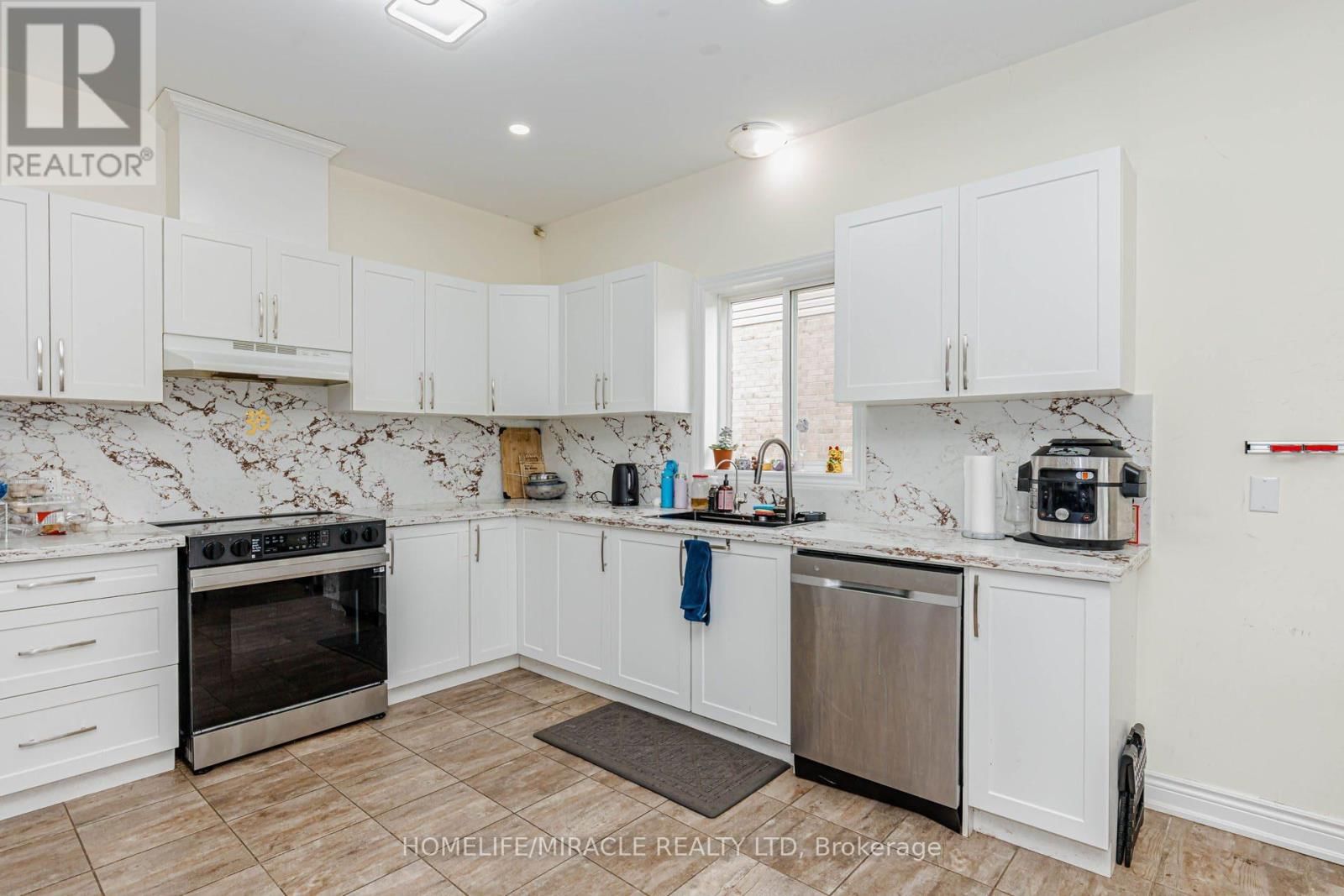 6 HILL STREET Image 17