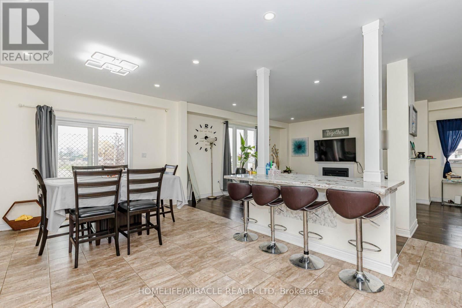 6 HILL STREET Image 19