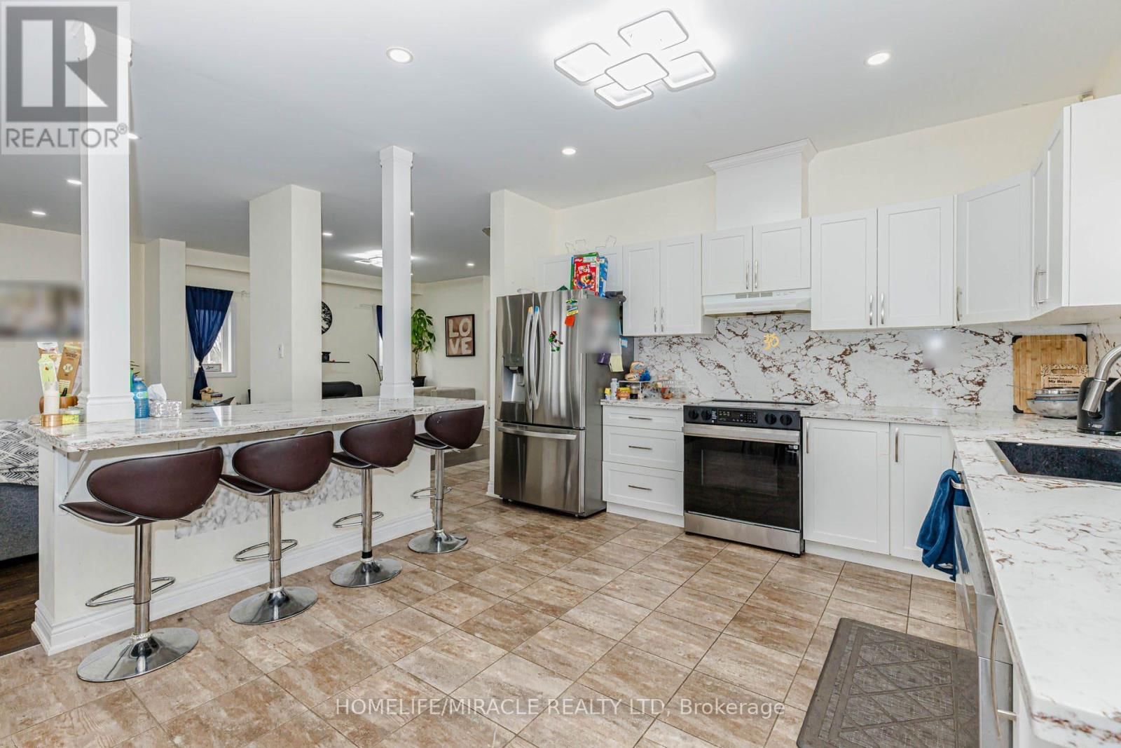 6 HILL STREET Image 20