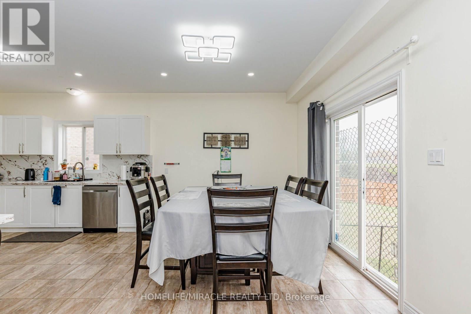 6 HILL STREET Image 23