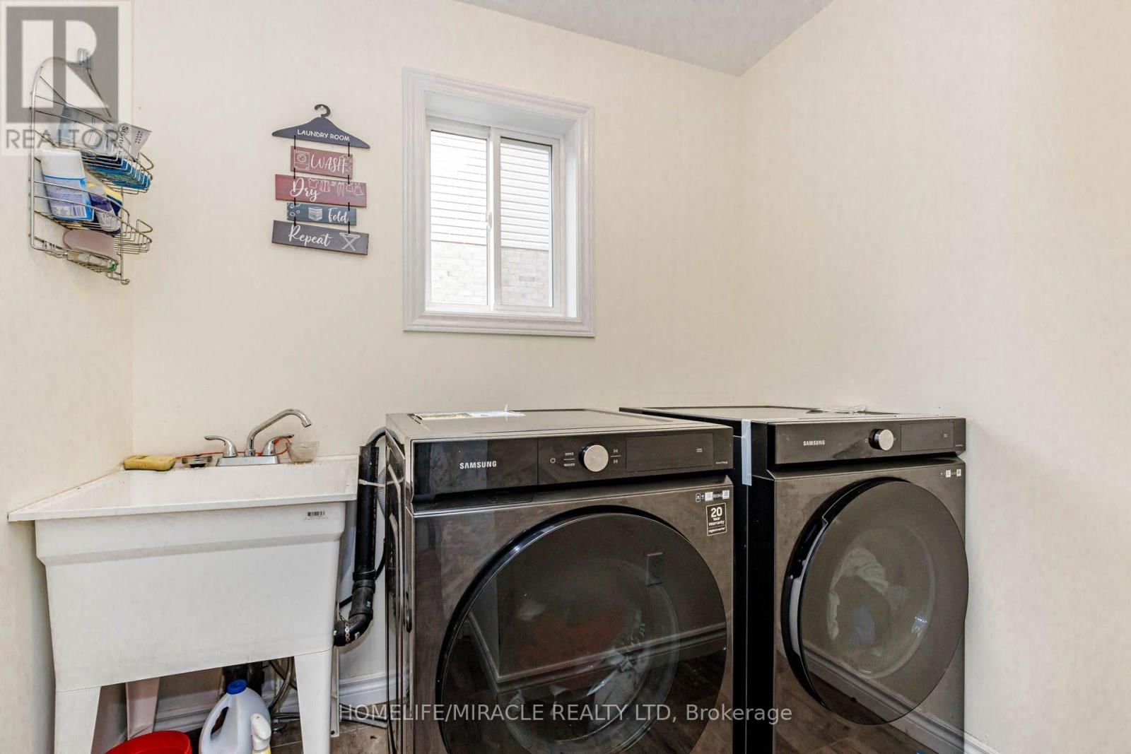 6 HILL STREET Image 25