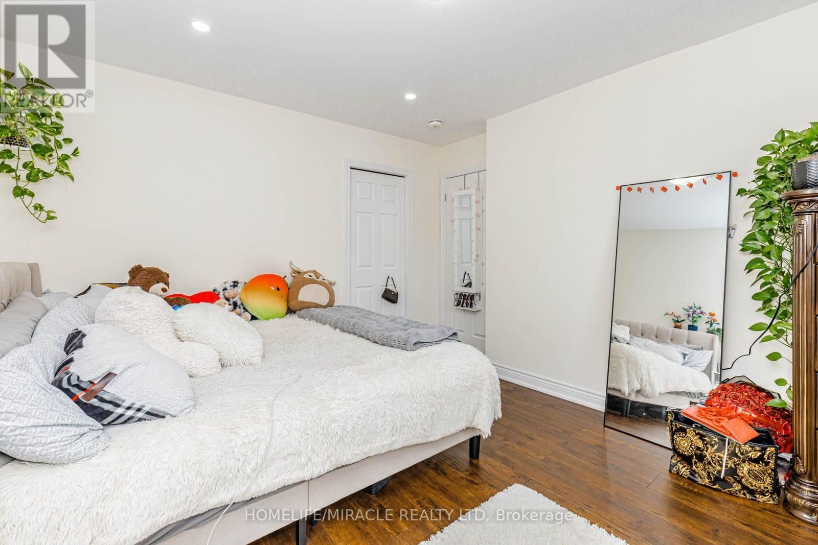 6 HILL STREET Image 37