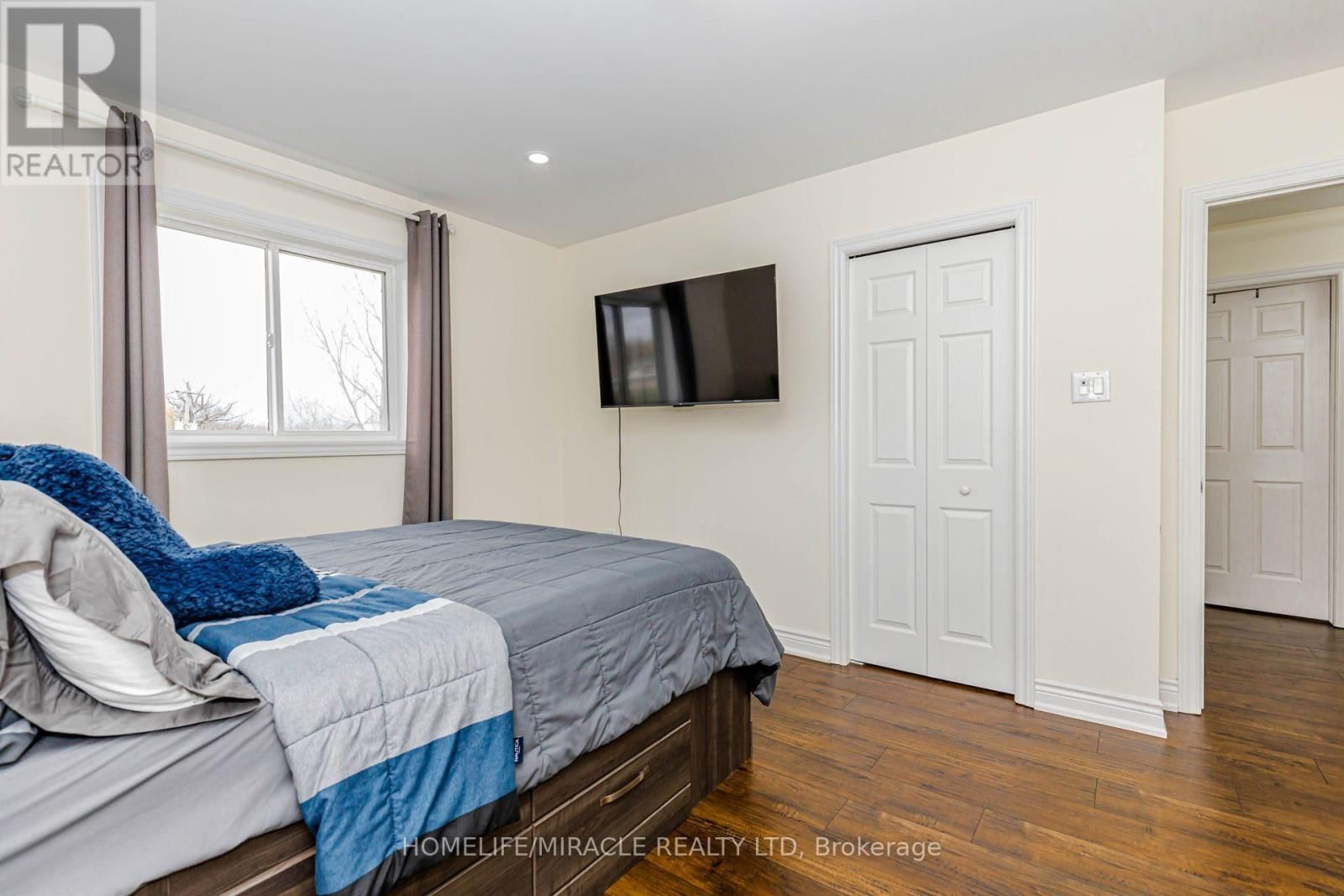 6 HILL STREET Image 45